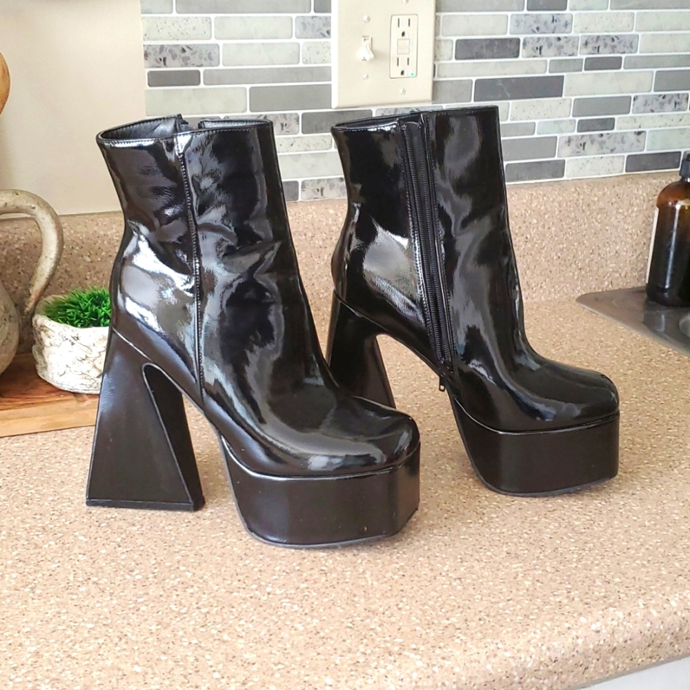 Chunky-heel, ankle boots